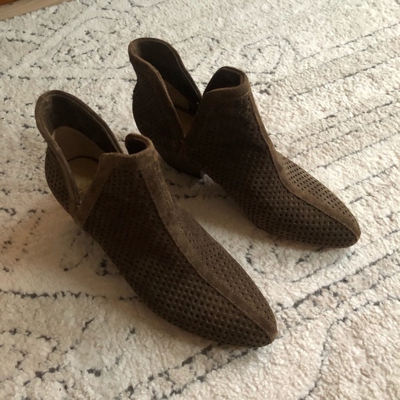 SPLENDID Harvard Suede bootie- ankle boots - Picture 6 of 13